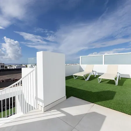 Serena Holiday Homes By Livvo-2