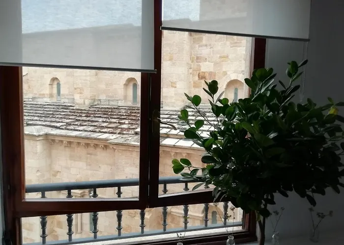  La Casa De