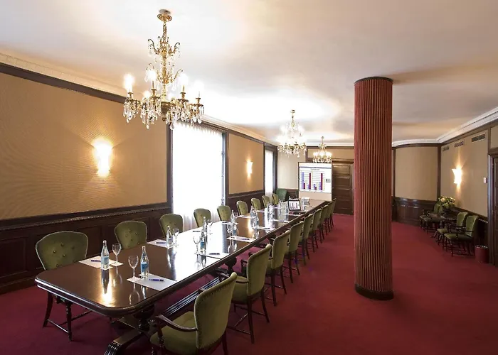 Hotel Carlton