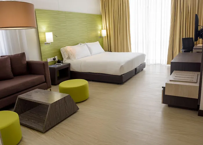  Holiday Inn Express - Cartagena Bocagrande By Ihg
