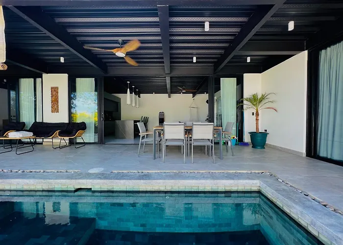 La Lora Hills - Luxury Villas In Santa Teresa Beach