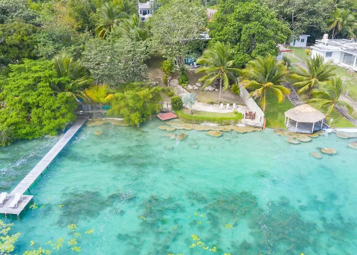Lagoon Escape With Kayaks And Views