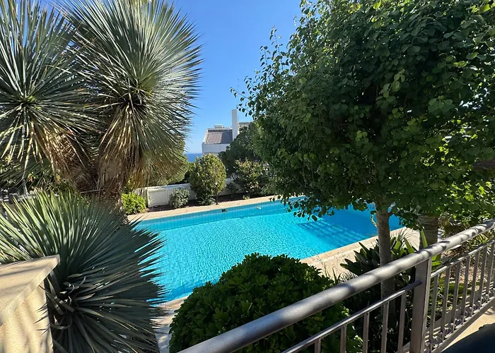 Seaview 6Br Villa With Heated Pool, Spa & Private Cinema