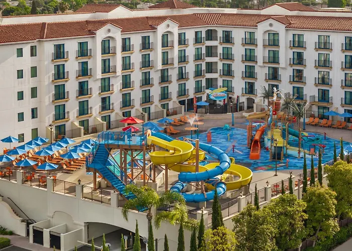 Courtyard By Marriott Anaheim Theme Park Entrance